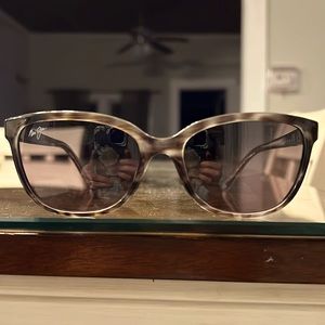 New pair of womens maui Jim’s